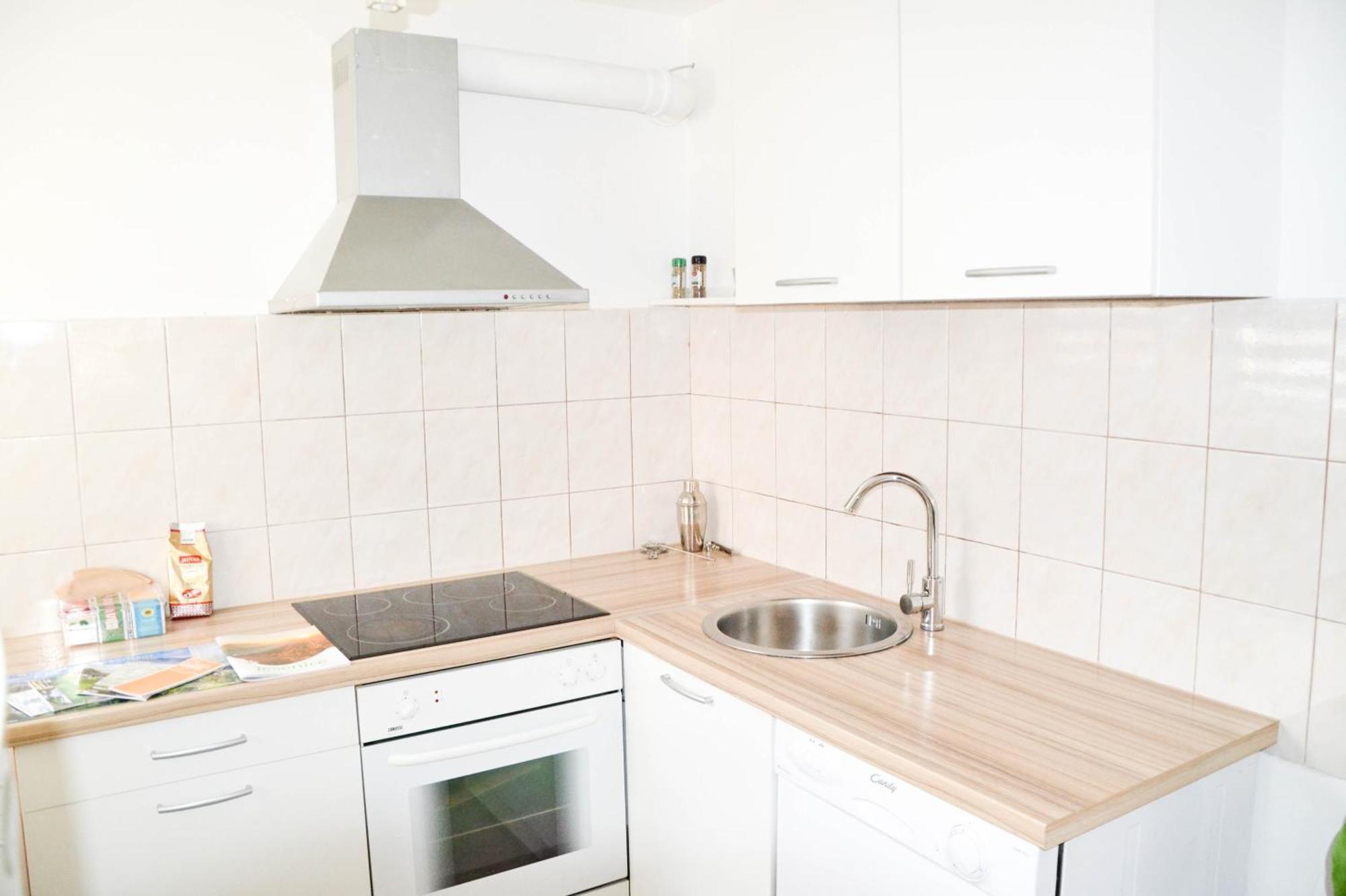 Villa Hillside Apartment Єсеніце Екстер'єр фото